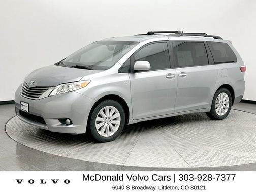 Super White 2016 Toyota Sienna XLE Premium