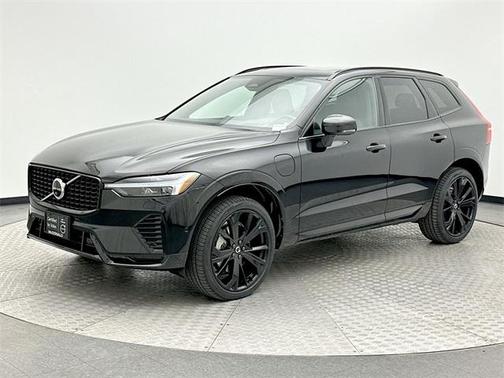2022 Volvo XC60 Recharge Plug-In Hybrid T8 R-Design