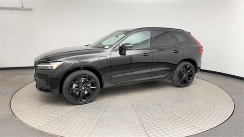 2022 Volvo XC60 Recharge Plug-In Hybrid T8 R-Design
