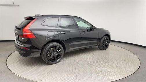 2022 Volvo XC60 Recharge Plug-In Hybrid T8 R-Design