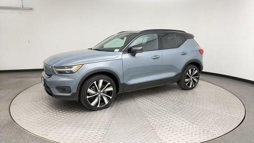 Gray Metallic 2021 Volvo XC40 Recharge Pure Electric P8