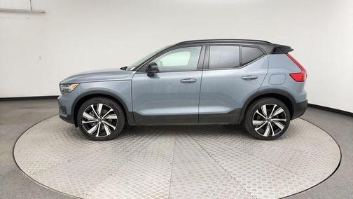 Gray Metallic 2021 Volvo XC40 Recharge Pure Electric P8