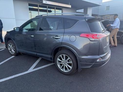 2017 Toyota RAV4 Platinum