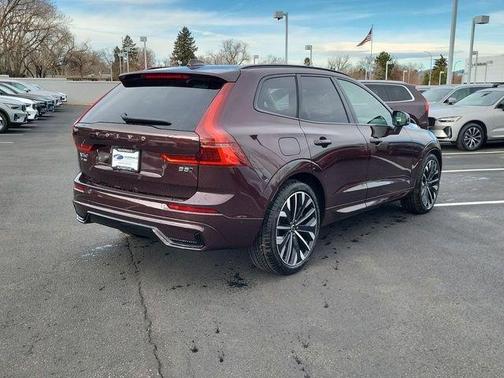 2026 Volvo XC60 B5 Ultra