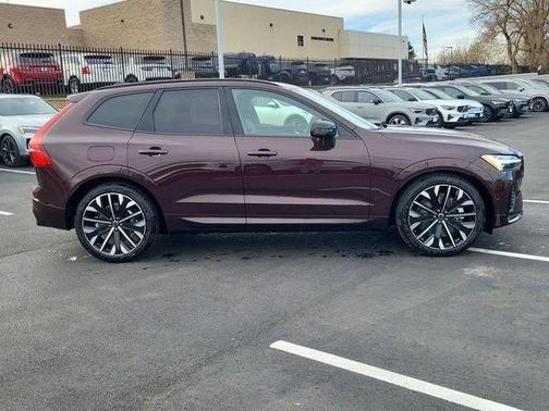 2026 Volvo XC60 B5 Ultra