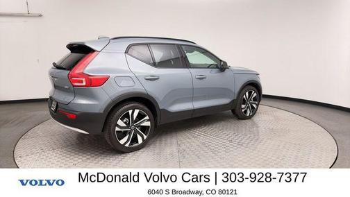 Thunder Gray Metallic 2023 Volvo XC40 B5 Ultimate Dark Theme