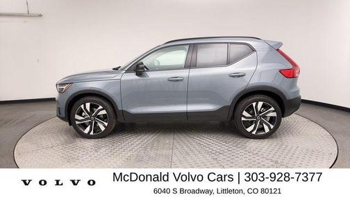 Thunder Gray Metallic 2023 Volvo XC40 B5 Ultimate Dark Theme