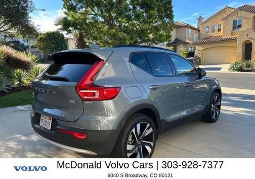 Thunder Gray Metallic 2023 Volvo XC40 B5 Ultimate Dark Theme