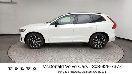 Crystal White Metallic 2025 Volvo XC60 B5 Plus