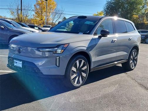 2025 Volvo EX90 Twin Motor Plus