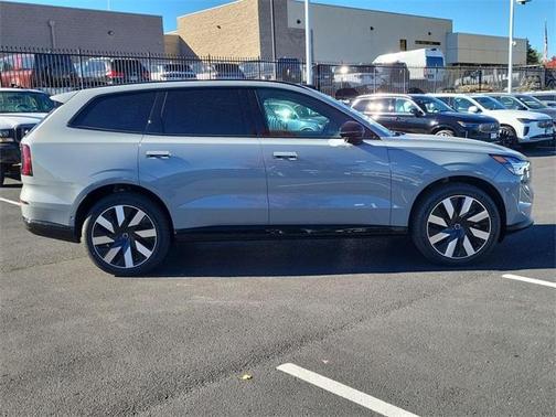 2025 Volvo EX90 Twin Motor Plus