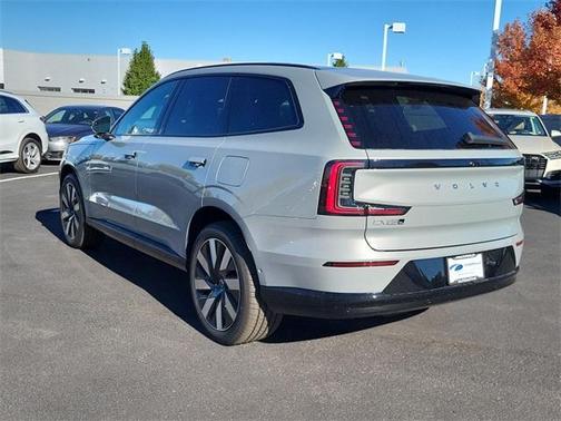 2025 Volvo EX90 Twin Motor Plus