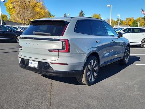 2025 Volvo EX90 Twin Motor Plus