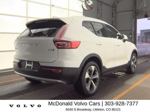 Crystal White Pearl 2025 Volvo XC40 B5 Plus Bright Theme
