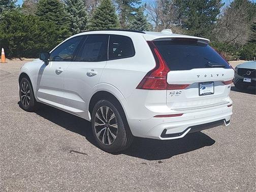 2025 Volvo XC60 B5 Plus