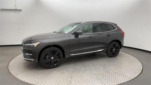 2022 Volvo XC60 B5 Inscription