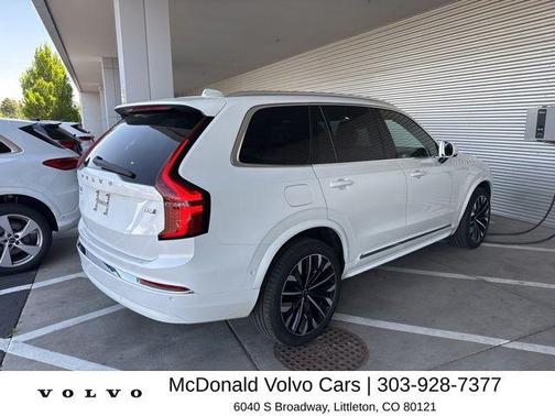 Crystal White Pearl 2026 Volvo XC90 B6 Plus 7-Seater