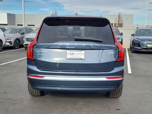 2026 Volvo XC90 B5 Core