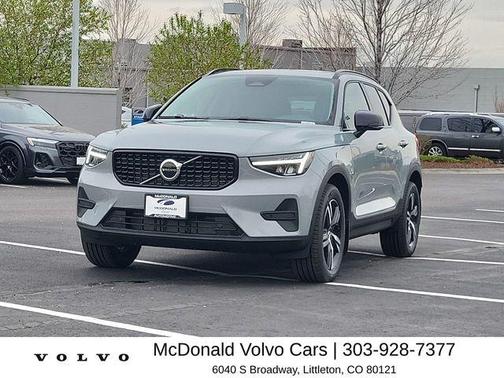 Gray Metallic 2026 Volvo XC40 B5 Core