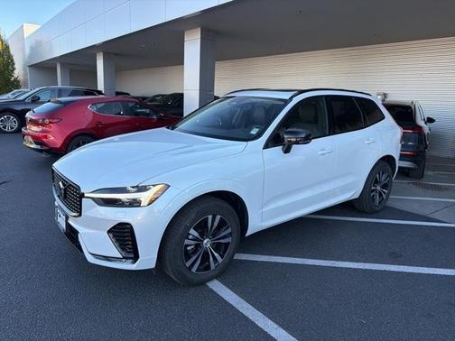 2025 Volvo XC60 B5 Core