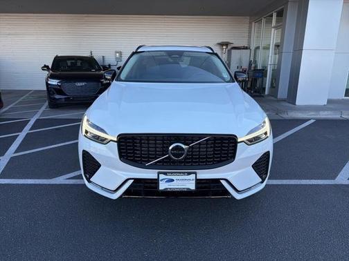 2025 Volvo XC60 B5 Core