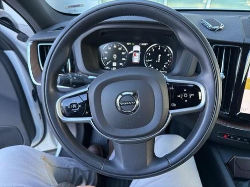 2021 Volvo XC60 T5 Inscription