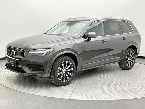 2023 Volvo XC90 B6 Core