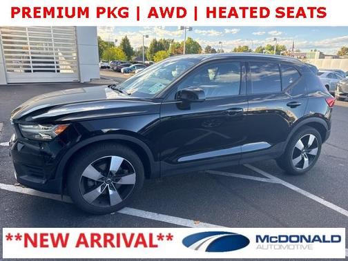 2020 Volvo XC40 T5 Momentum