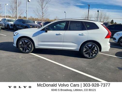 Crystal White 2026 Volvo XC60 B5 Plus