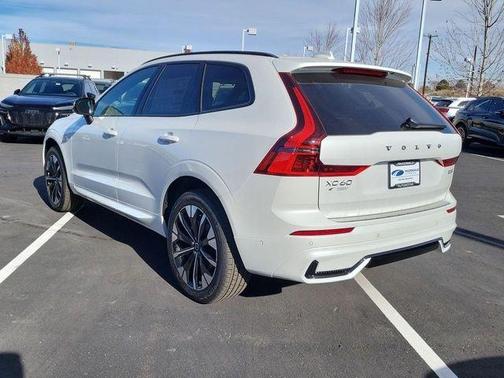 2026 Volvo XC60 B5 Plus