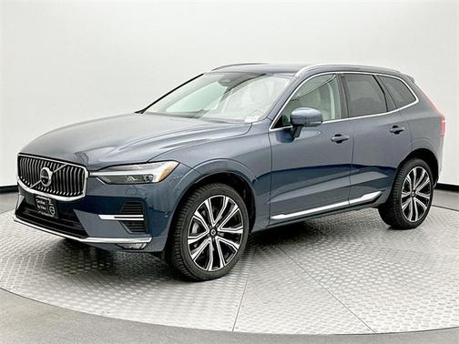 2023 Volvo XC60 B5 Ultimate Bright Theme