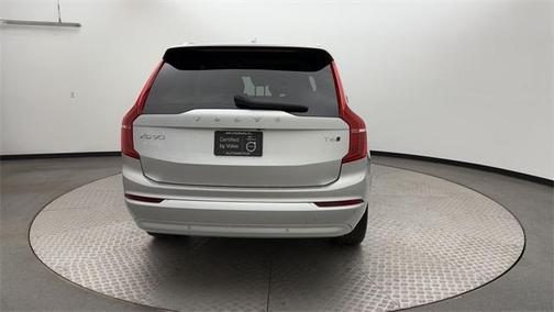 2022 Volvo XC90 T6 Momentum 7 Passenger