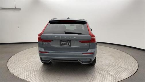 2023 Volvo XC60 B5 Plus Dark Theme