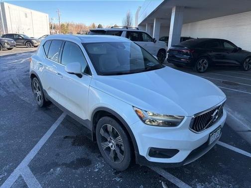 2021 Volvo XC40 T5 Inscription