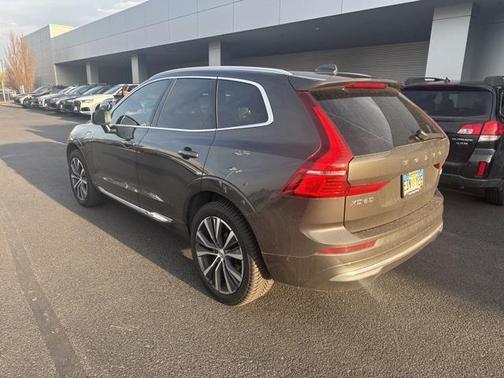 2022 Volvo XC60 Recharge Plug-In Hybrid T8 Inscription Expression Extended Range