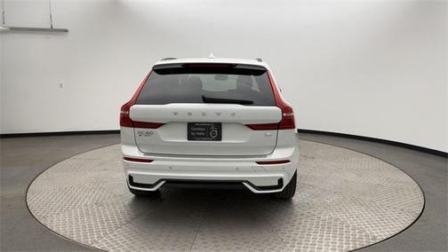 2022 Volvo XC60 Recharge Plug-In Hybrid T8 R-Design
