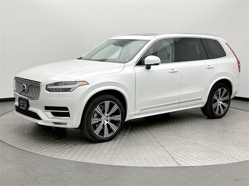 2024 Volvo XC90 B6 Ultimate Bright Theme 7-Seater
