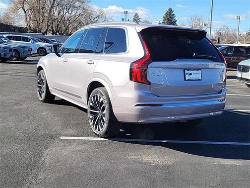 2026 Volvo XC90 B6 Plus 7-Seater