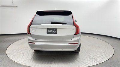 2025 Volvo XC90 B5 Core