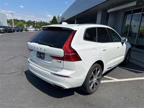 2021 Volvo XC60 T6 Inscription