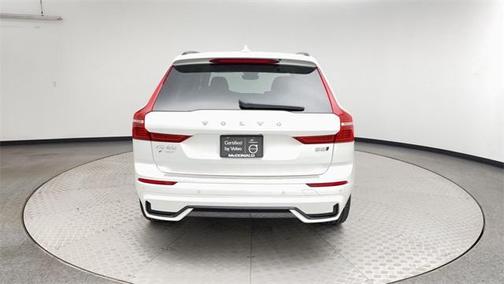 2025 Volvo XC60 B5 Ultra