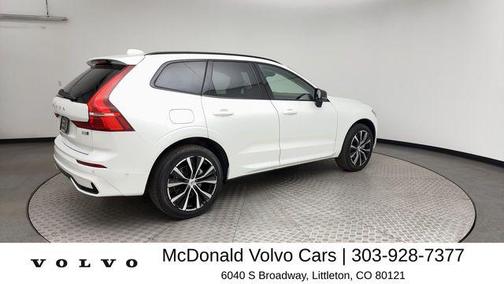 Crystal White Metallic 2025 Volvo XC60 B5 Plus