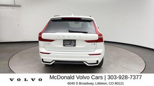 Crystal White Metallic 2025 Volvo XC60 B5 Plus
