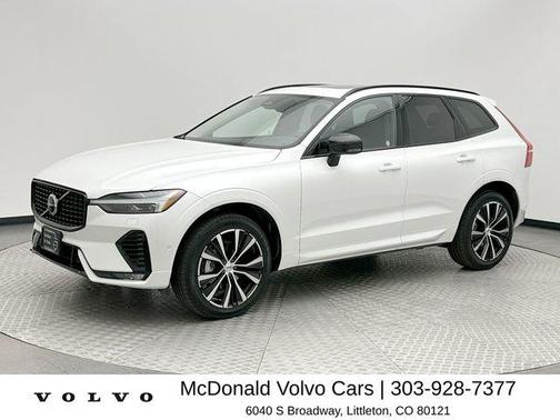 Crystal White Metallic 2025 Volvo XC60 B5 Plus