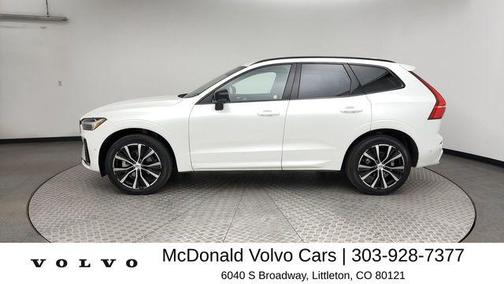 Crystal White Metallic 2025 Volvo XC60 B5 Plus