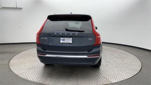2025 Volvo XC90 B5 Plus