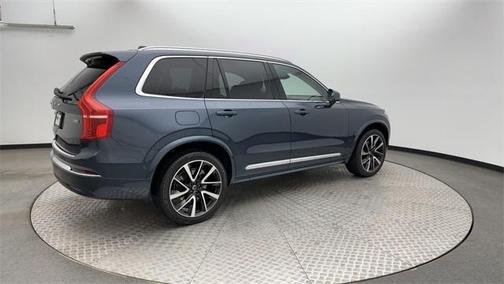 2025 Volvo XC90 B5 Plus