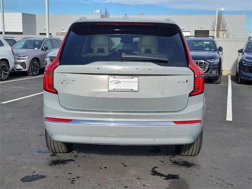 2026 Volvo XC90 B6 Ultra 7-Seater