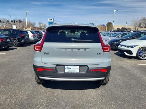 2025 Volvo XC40 B5 Plus Bright Theme