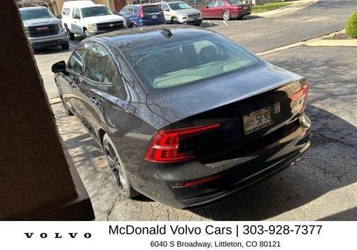 Onyx Black Metallic 2023 Volvo S60 Recharge Plug-In Hybrid T8 Ultimate Black Edition